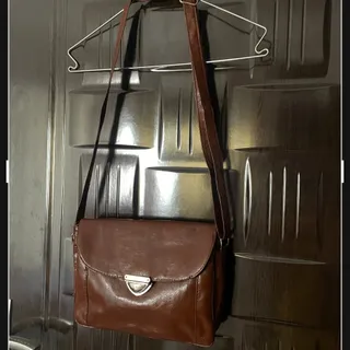 کیفدوشی چرم قهوه ای عسلی