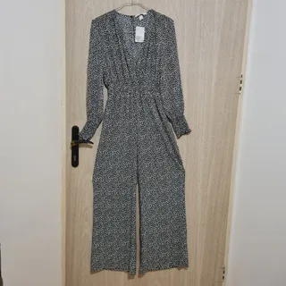 اوورال برند H&M 
تگدار