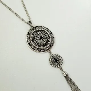 رولباسی سنتی سیاه قلم