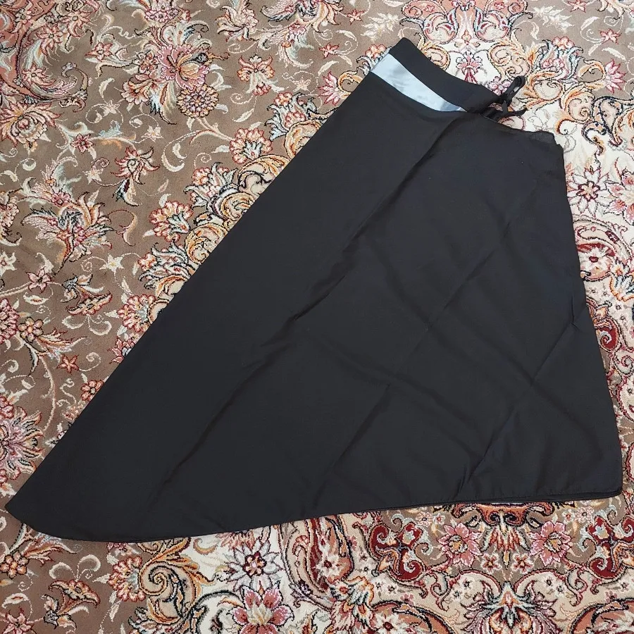 مقنعه مشکی کاملا نو کشدار