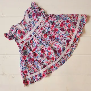 پیراهن دخترانه