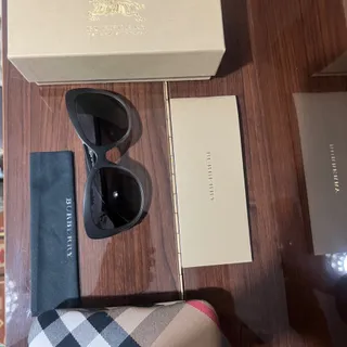 عینک اورجینال burberry