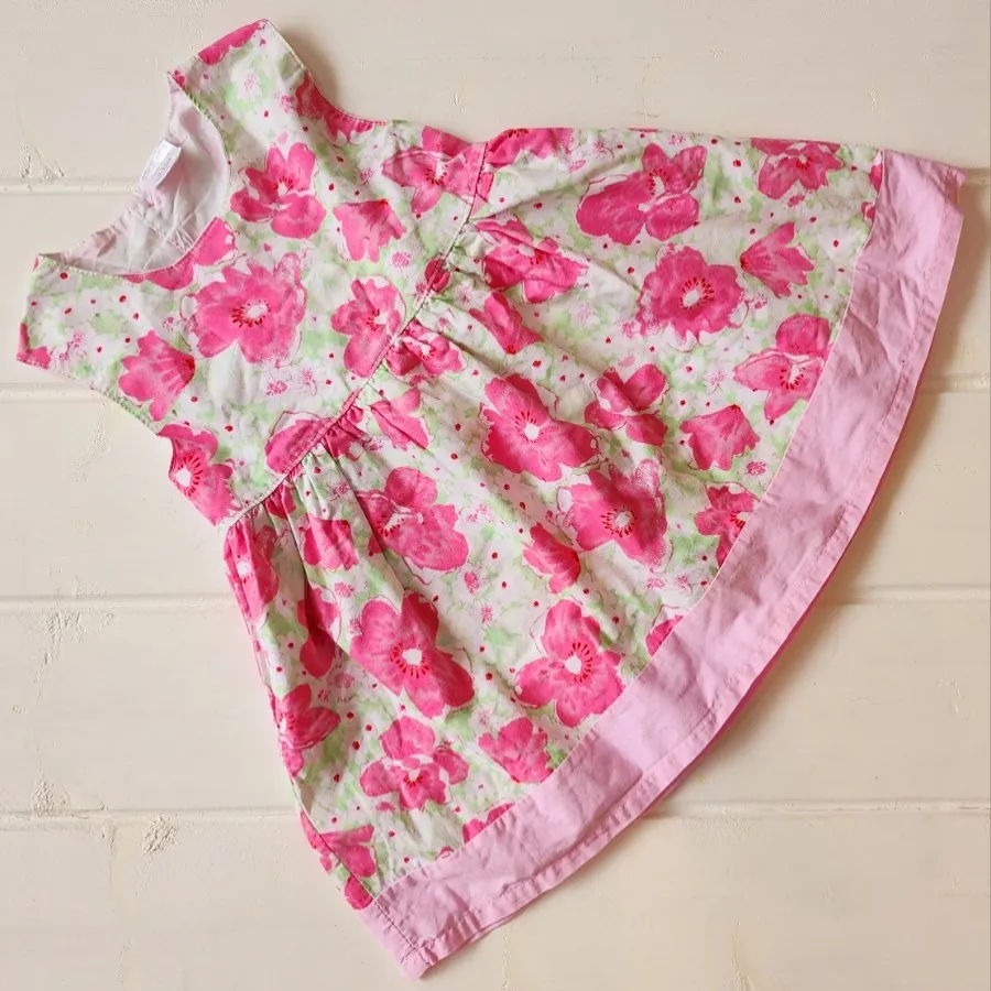 پیراهن دخترانه