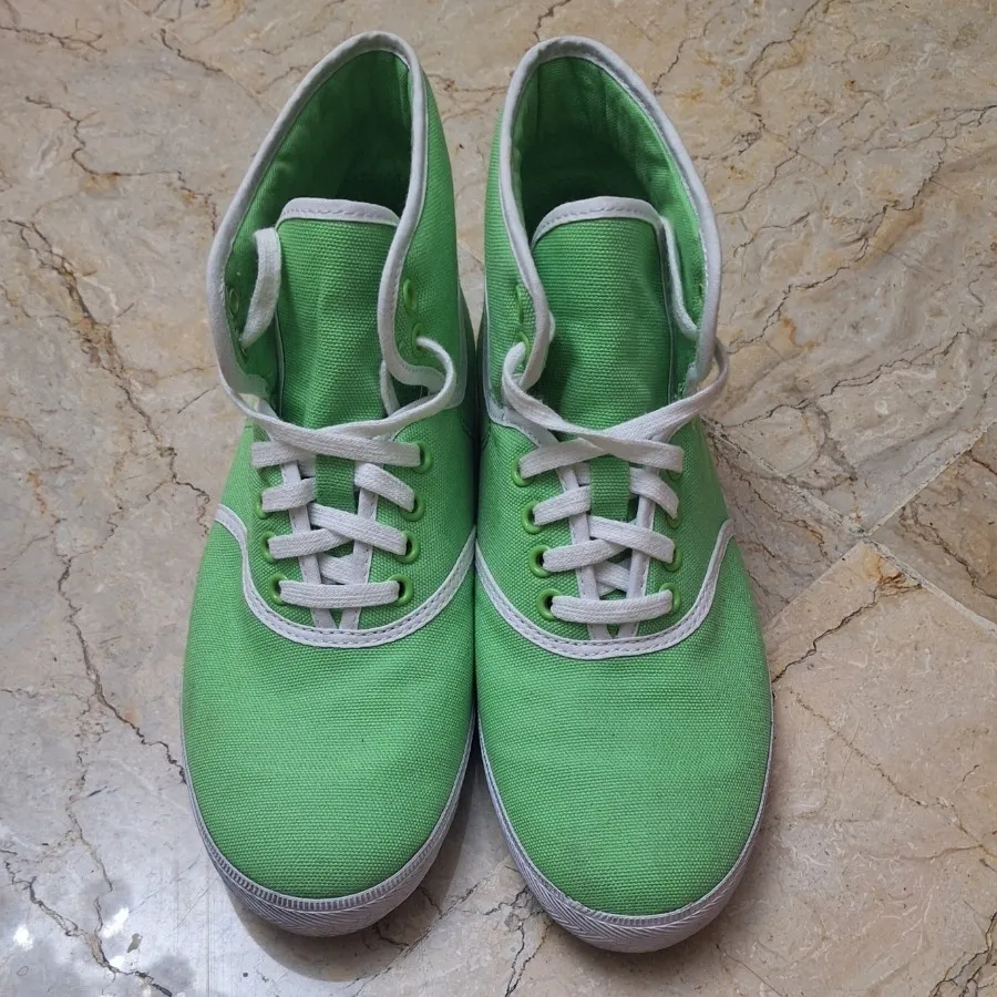 کتونی اورجینال lacoste