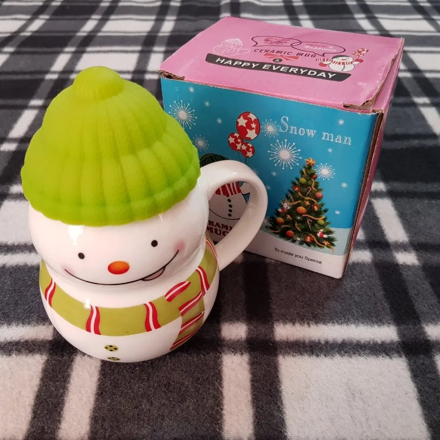 ماگ آدم برفی همراه باجعبه