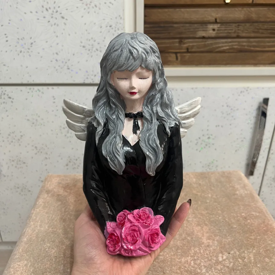 مجسمه پری انیمه