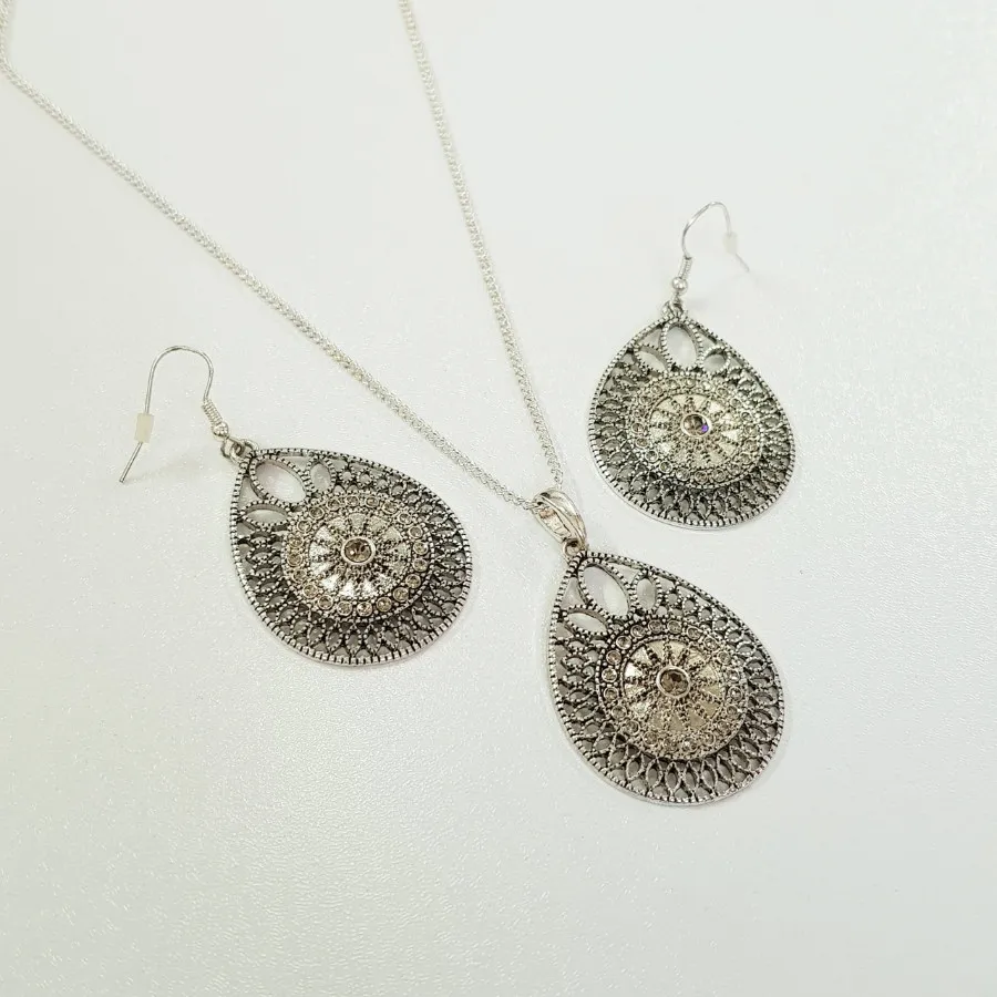 نیم ست گردنبند گوشواره