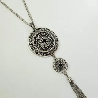 گردنبند رولباسی سیاه قلم