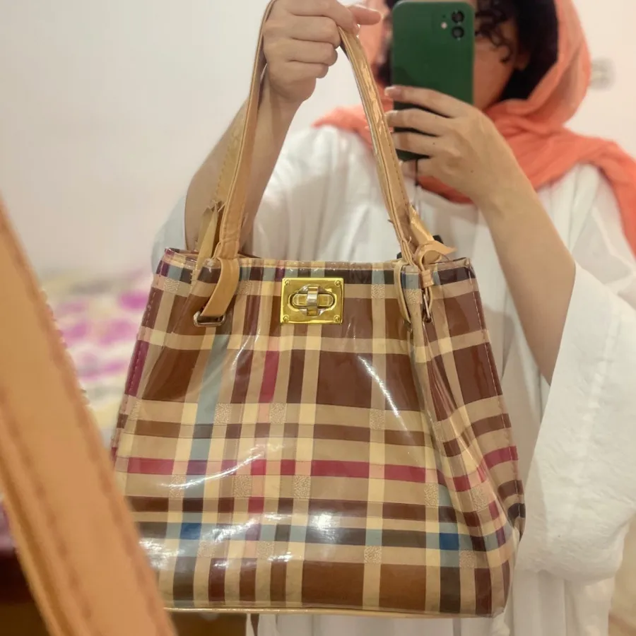 کیف چرم گلبهی barbery