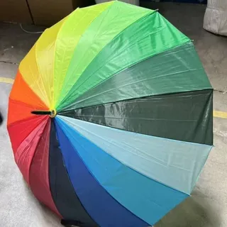 چتر بزرگ رنگین کمان