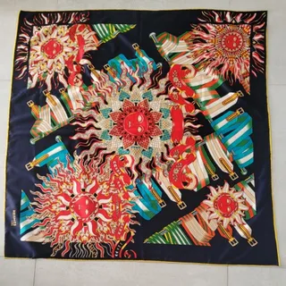 روسری ساتن دور دوخت