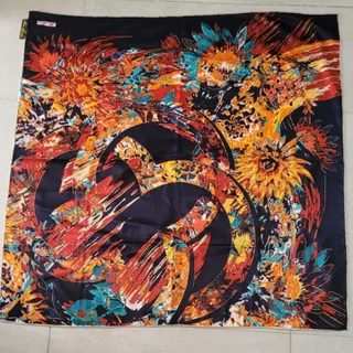 روسری ساتن دور دوخت