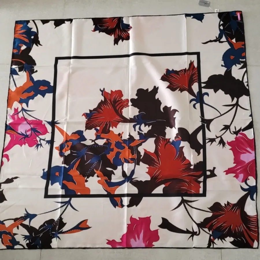 روسری ساتن دور دوخت