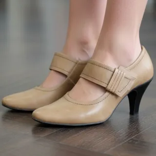 کفش پاشنه بلند زنانه