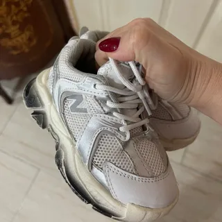 کتونی نیوبالانس بچگانه