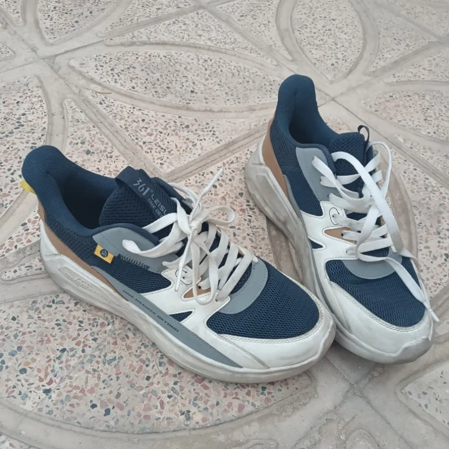 کتونی سایز 42