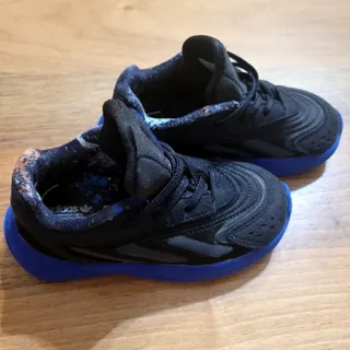 کتانی آدیداس کودکانه