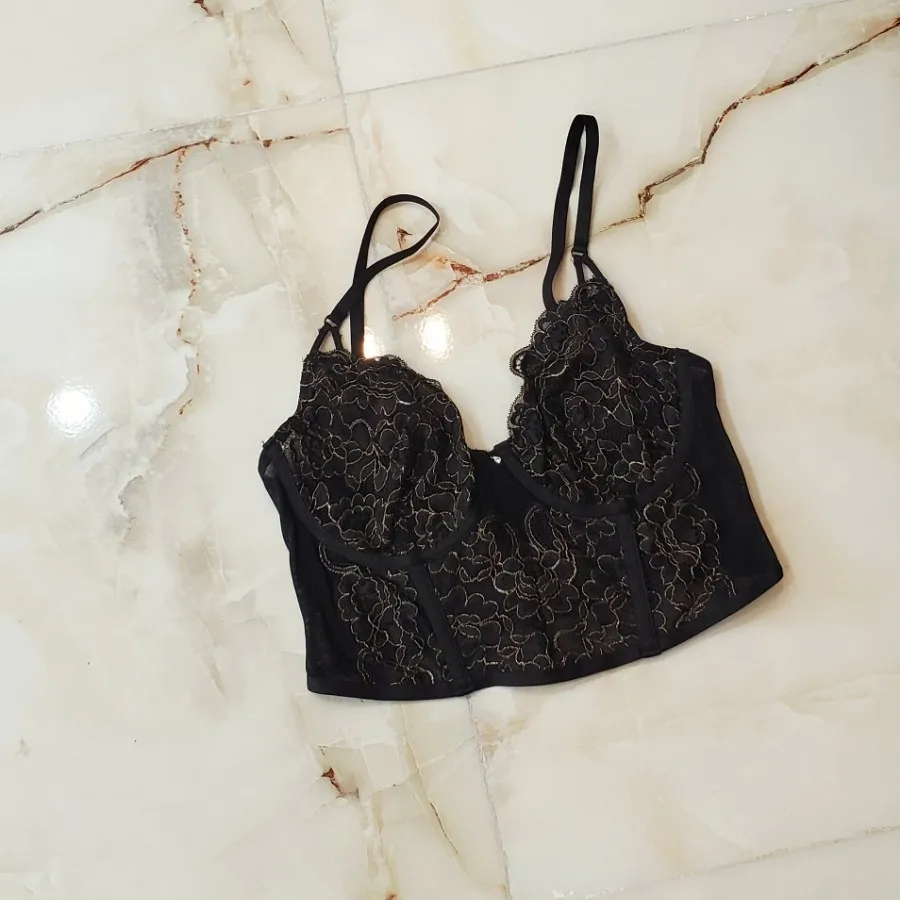 سوتین نیم تنه