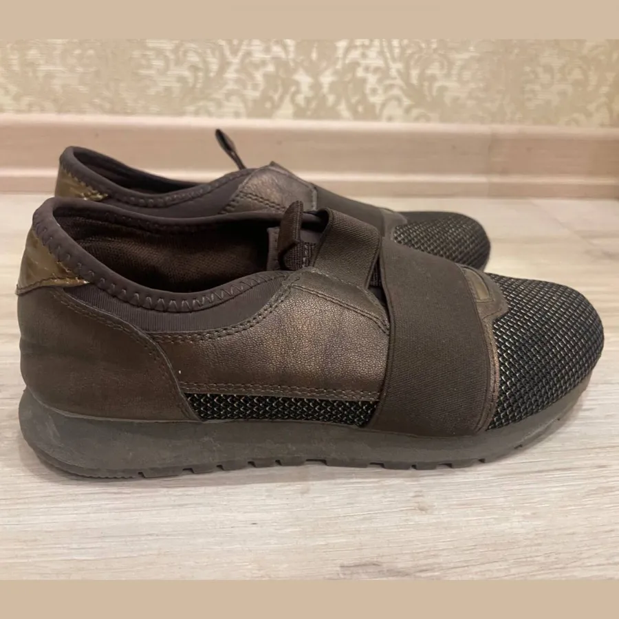 کفش کتونی زارا