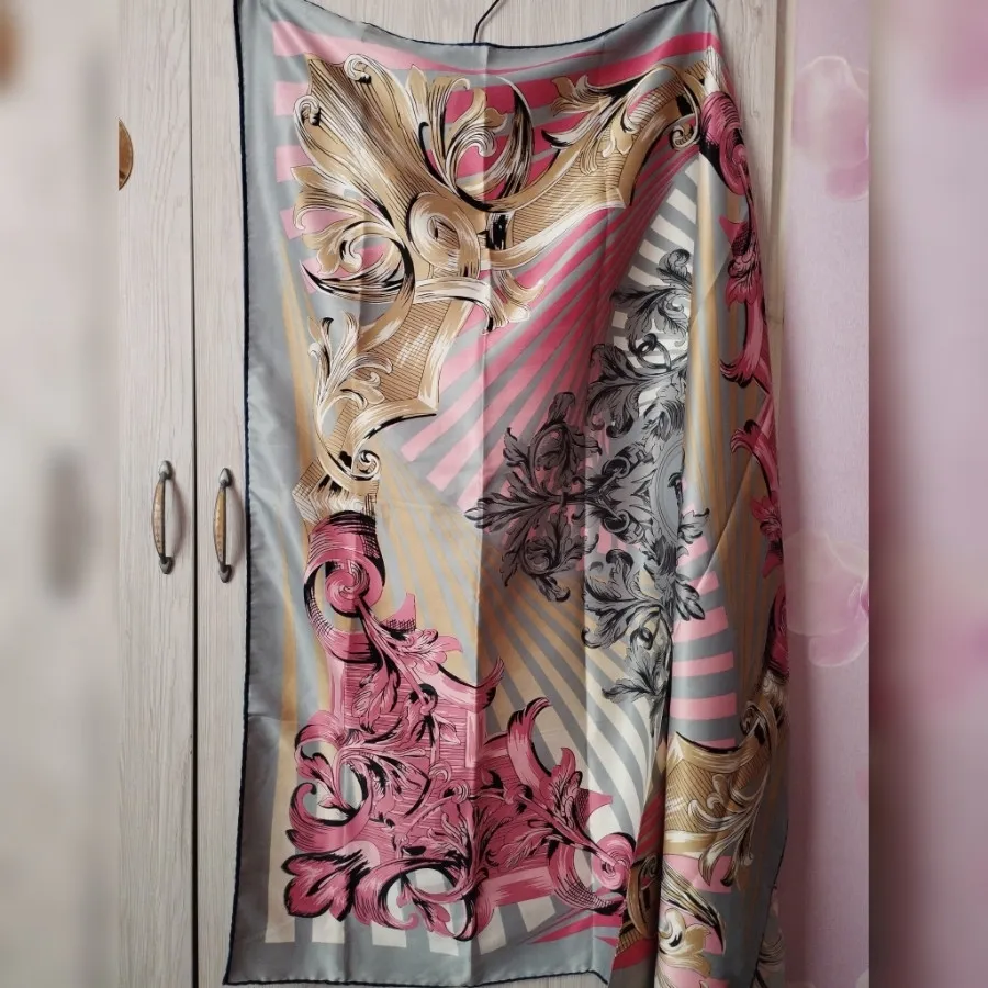 روسری ساتن دستدوز 199