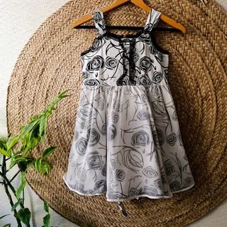 لباس دخترانه