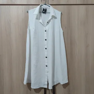 پیراهن بدون آستین سفید