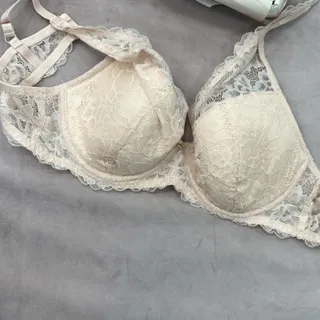 سوتین المانی