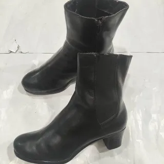بوت زنانه اورجینال