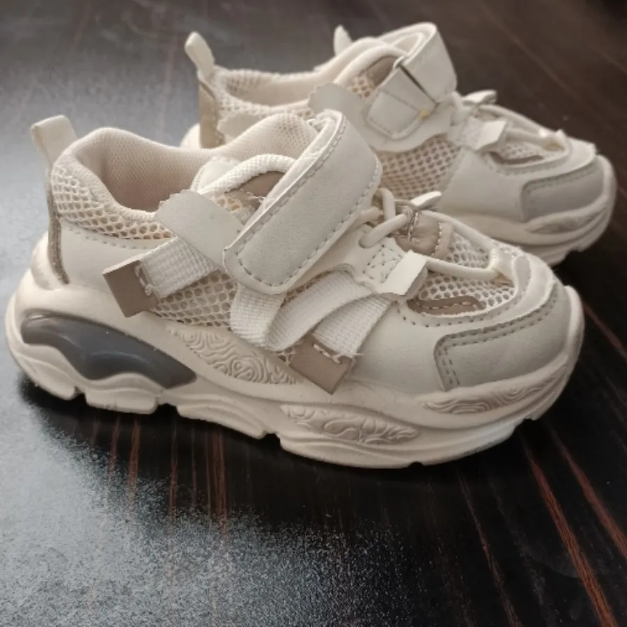 کفش بچگانه خارجی