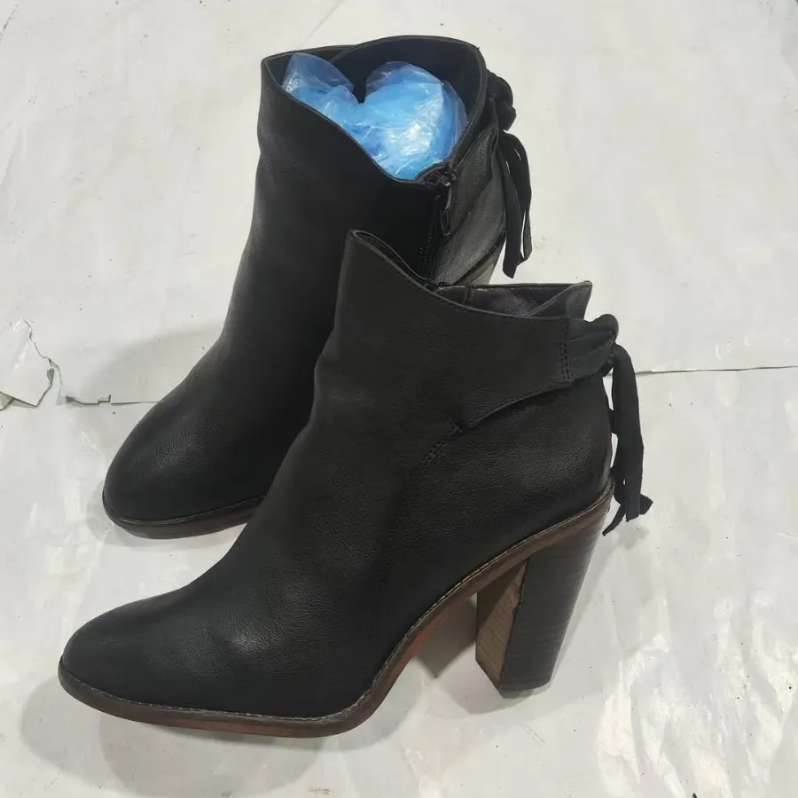 بوت زنانه اورجینال