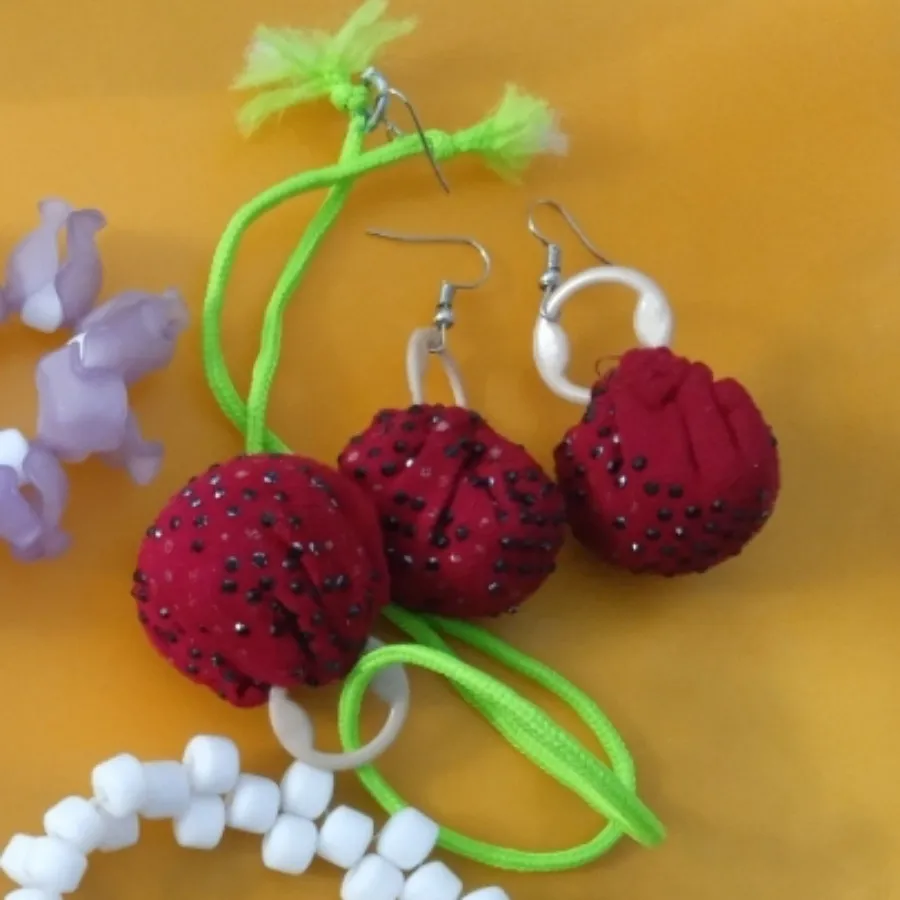 ست گردنبند و گوشواره