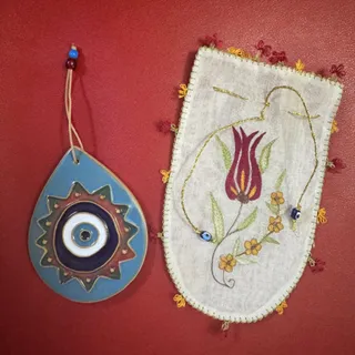 تزیینی چشم و نظر و کیفش