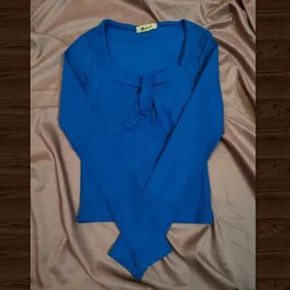 بلوز جلو پاپیون آبی