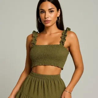 ست کراپ تاپ و دامن ماچا