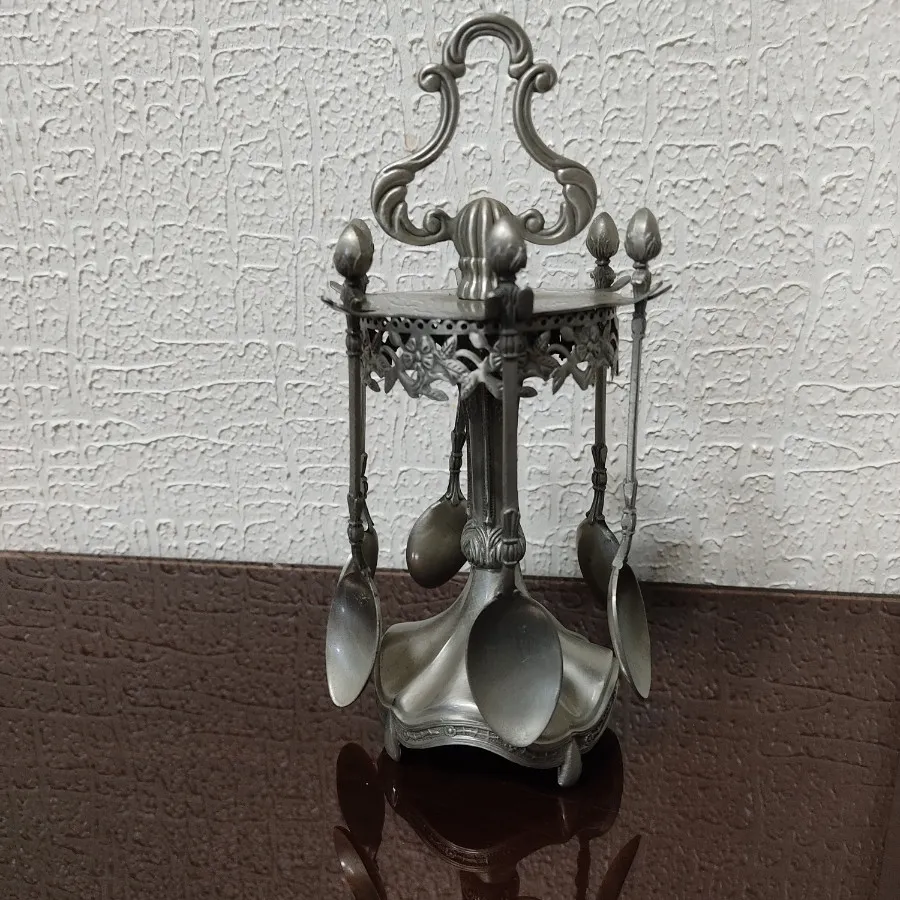 جا قاشقی بهمراه استند