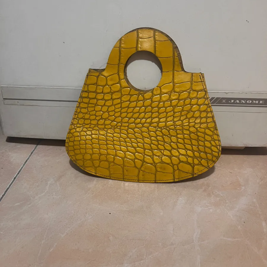 کیف چرمی دست دوز