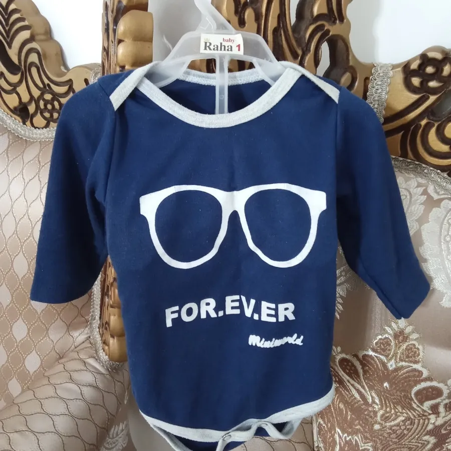 پیراهن زیر دکمه