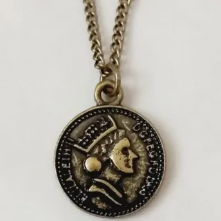 گردنبند زیبا و چشم نواز