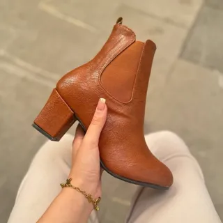 نیم بوت پاشنه دار