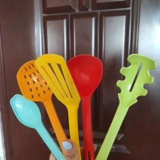 کفگیر رنگی پلاستیکی