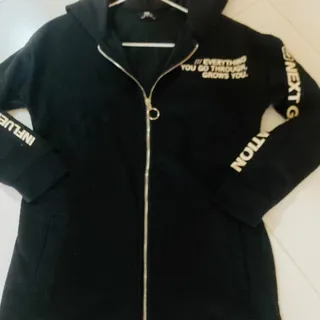 سویشرت داخل تو کرکی