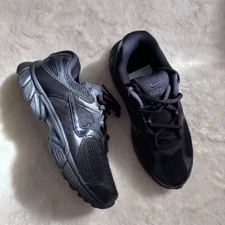 کتونی نایکی وی 5 رانر