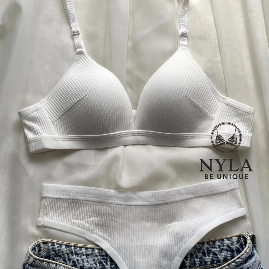 ست لباس زیر آناستازیا