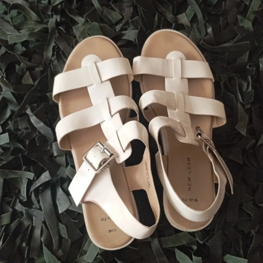 صندل وارداتی