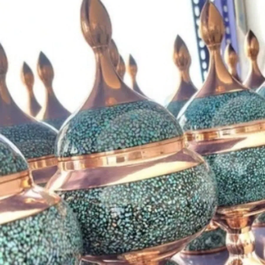 شکلات خوری فیروزه و پرداز