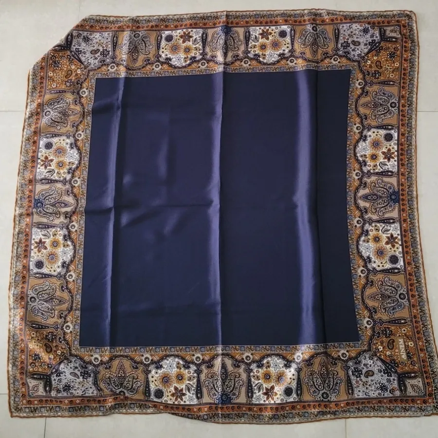 روسری ساتن دور دوخت