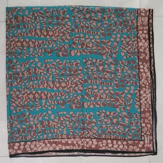 روسری دور دوخت