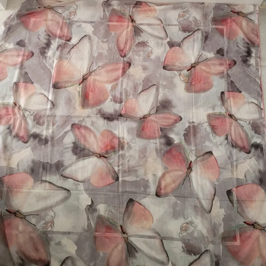 روسری نخی دور دوخت