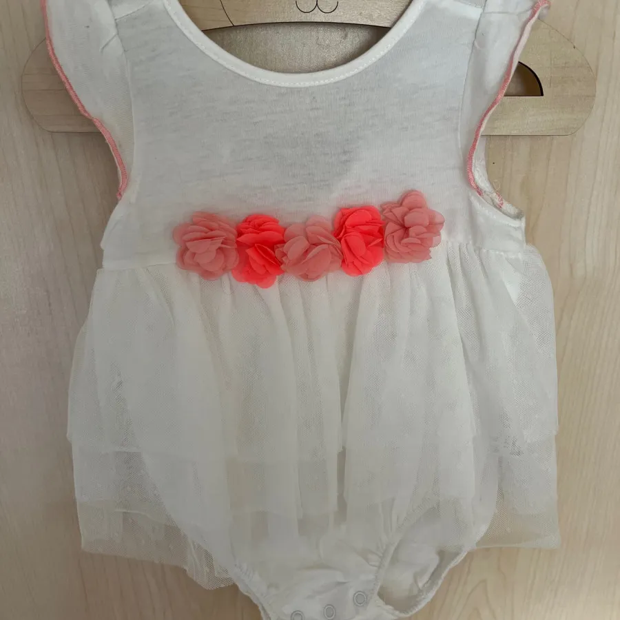 پیراهن دخترانه