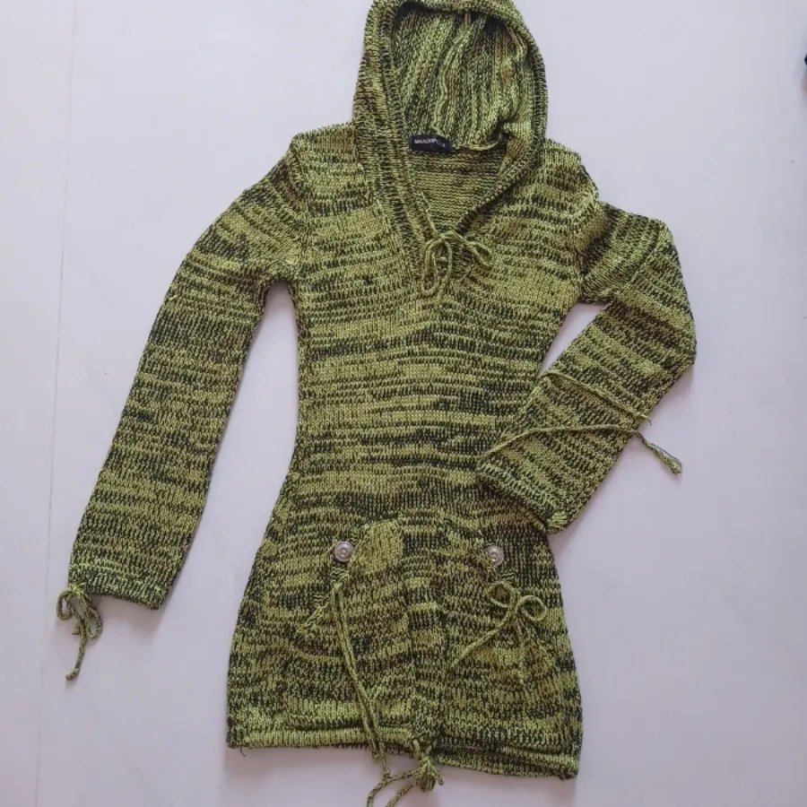 بافت کلاه دار سبز